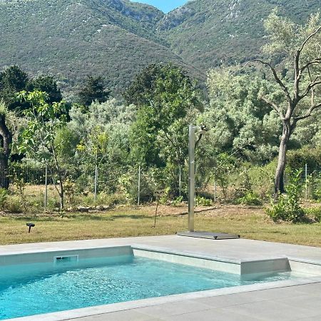 Splash Suites With Private Pools Nikiana Bagian luar foto