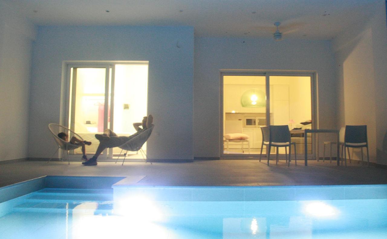 Splash Suites With Private Pools Nikiana Bagian luar foto