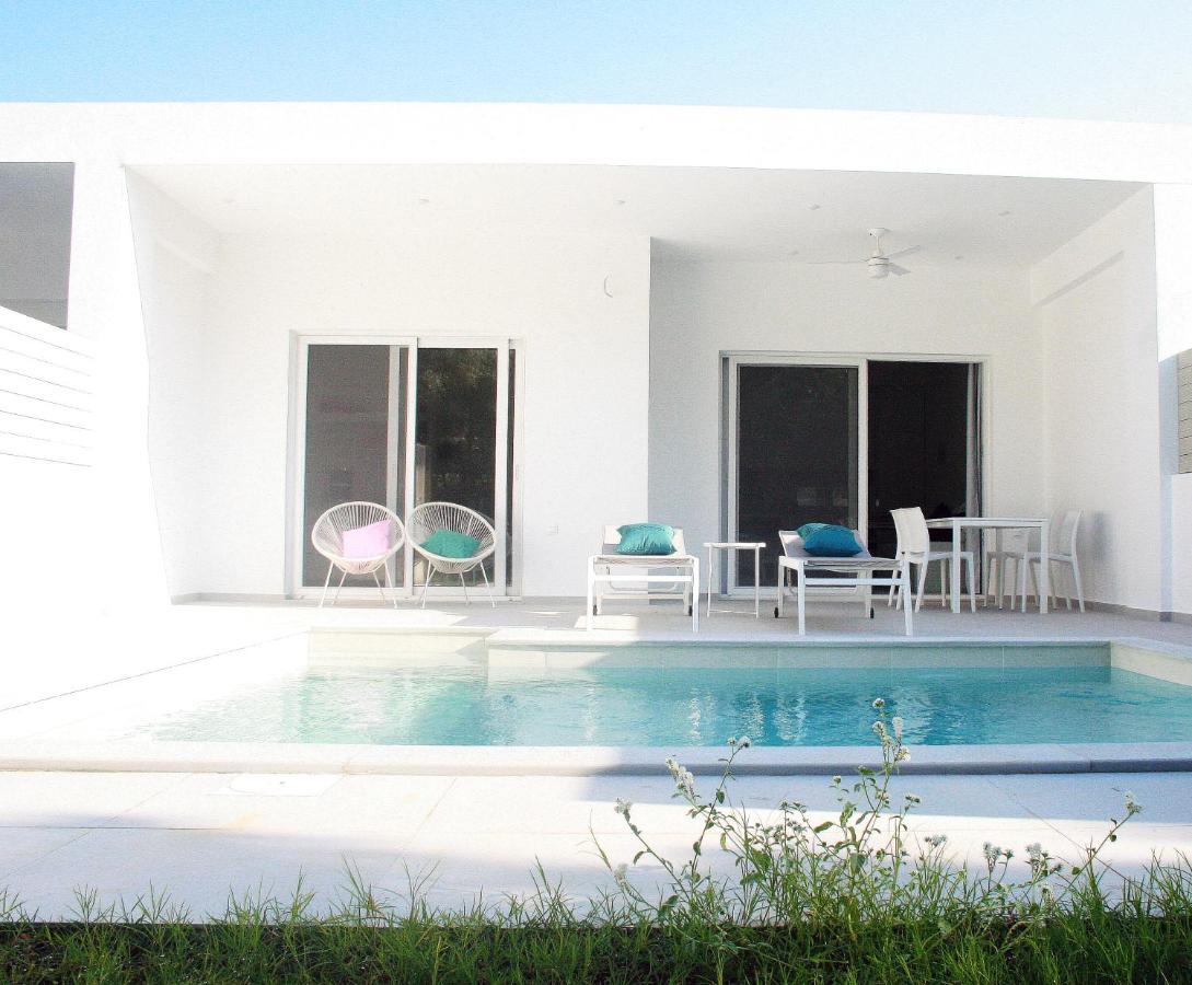 Splash Suites With Private Pools Nikiana Bagian luar foto