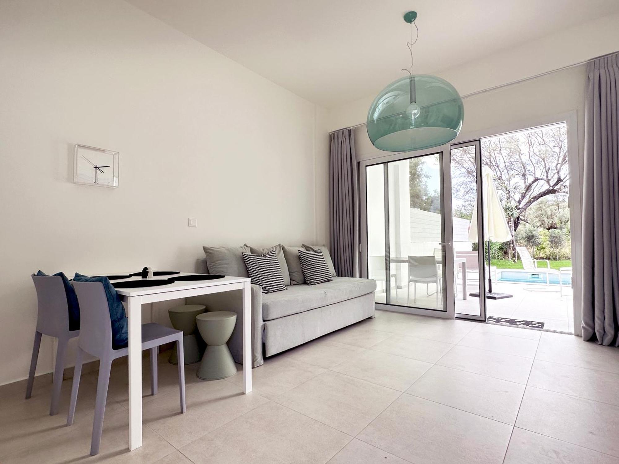 Splash Suites With Private Pools Nikiana Bagian luar foto